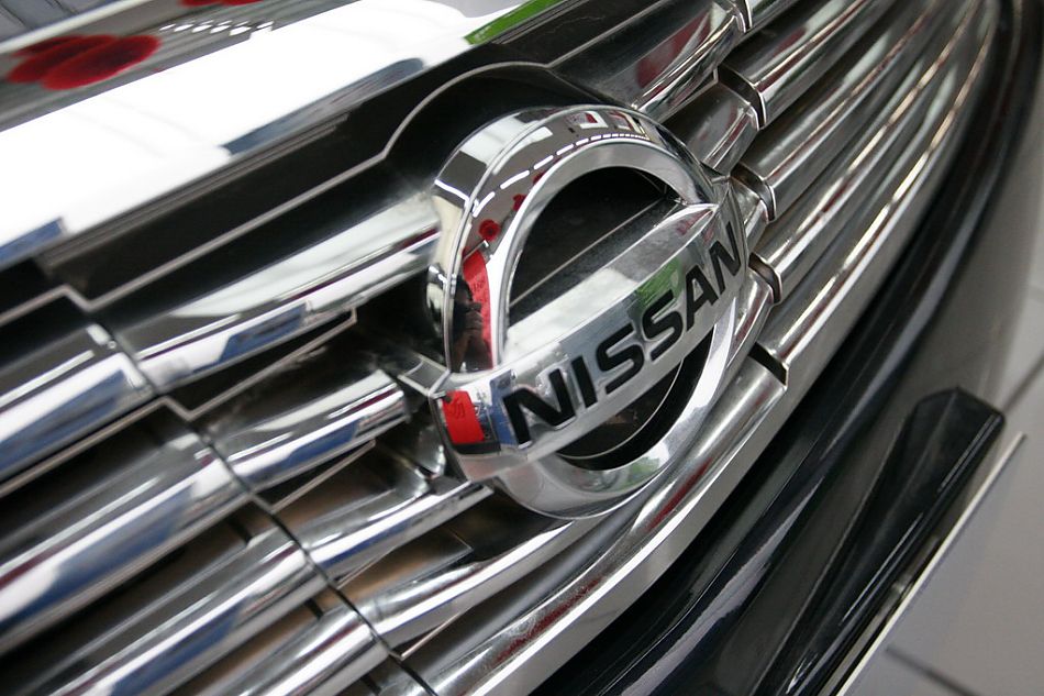 东风日产新天籁进气格栅