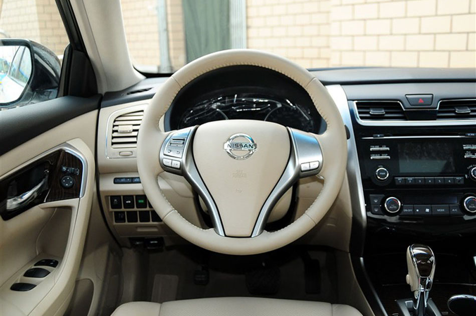 天籁 2013款 2.0L XL舒适版 内饰 