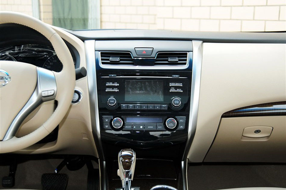 天籁 2013款 2.0L XL舒适版 内饰 