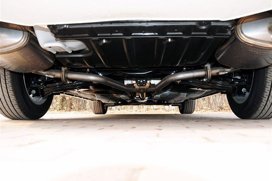 天籁 2013款 2.0L XL舒适版 引擎