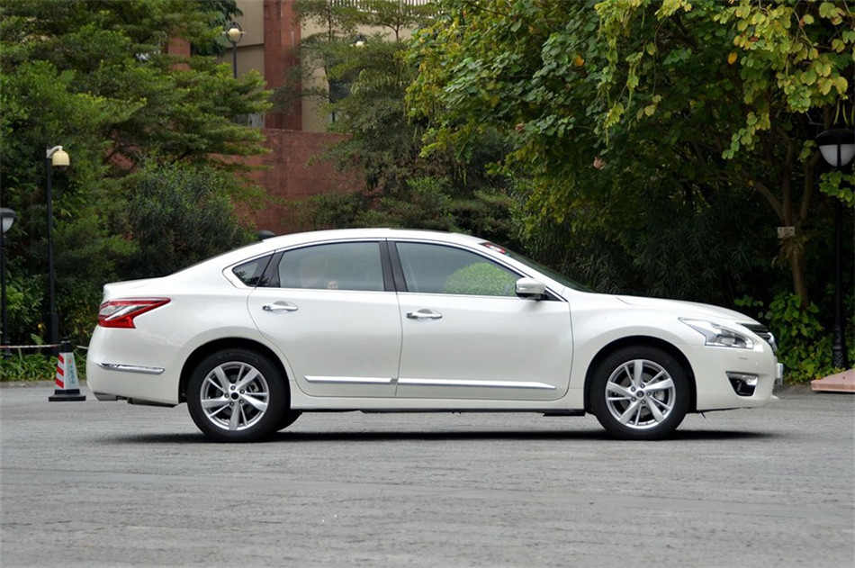 2013款 2.5L XL-UpperNAVI Tech尊贵版 外观