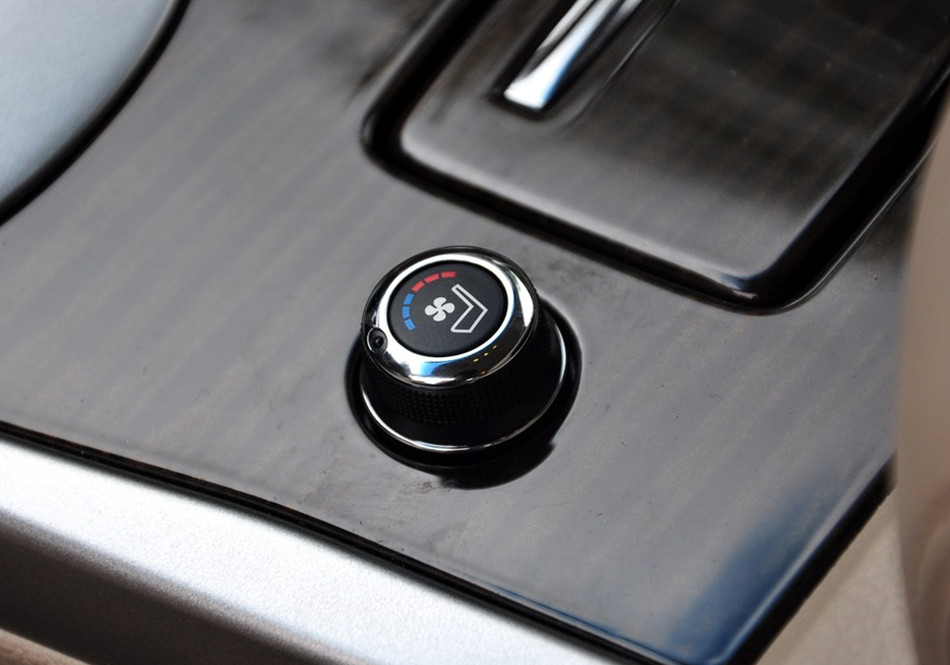 2013款 2.5L XL-UpperNAVI Tech尊贵版 内饰