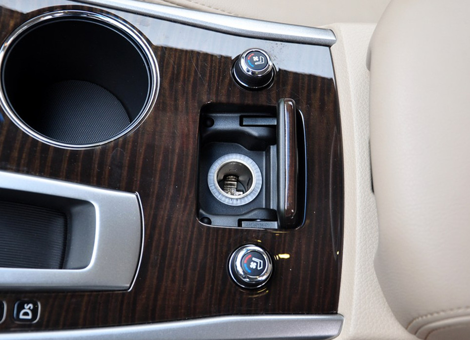 2013款 2.5L XL-UpperNAVI Tech尊贵版 内饰