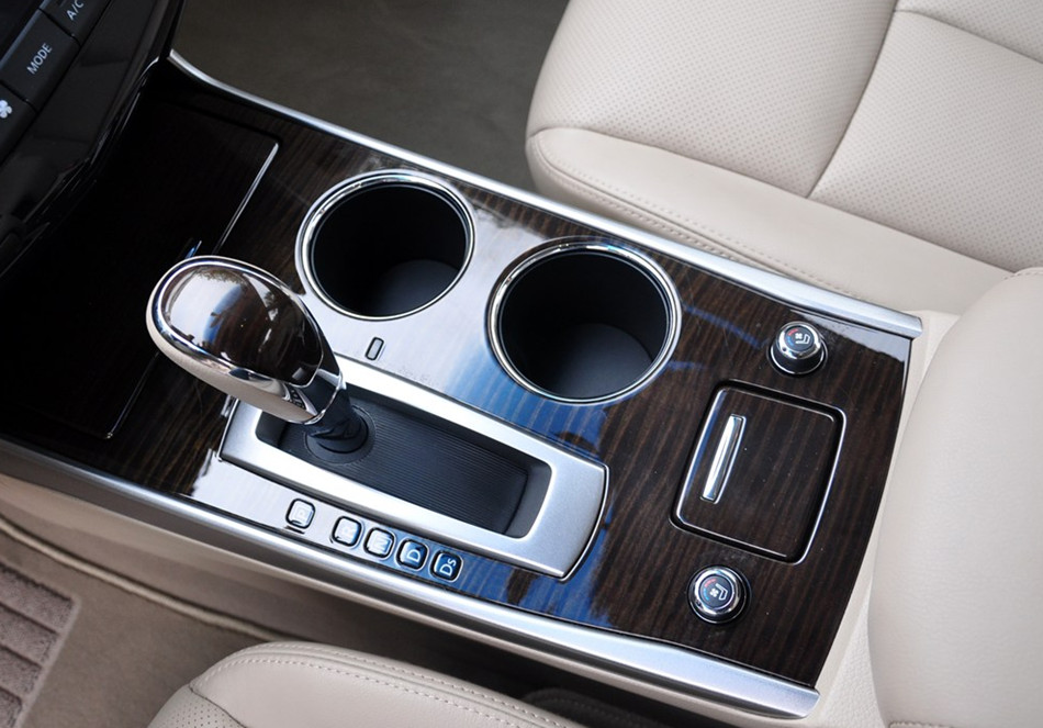 2013款 2.5L XL-UpperNAVI Tech尊贵版 内饰