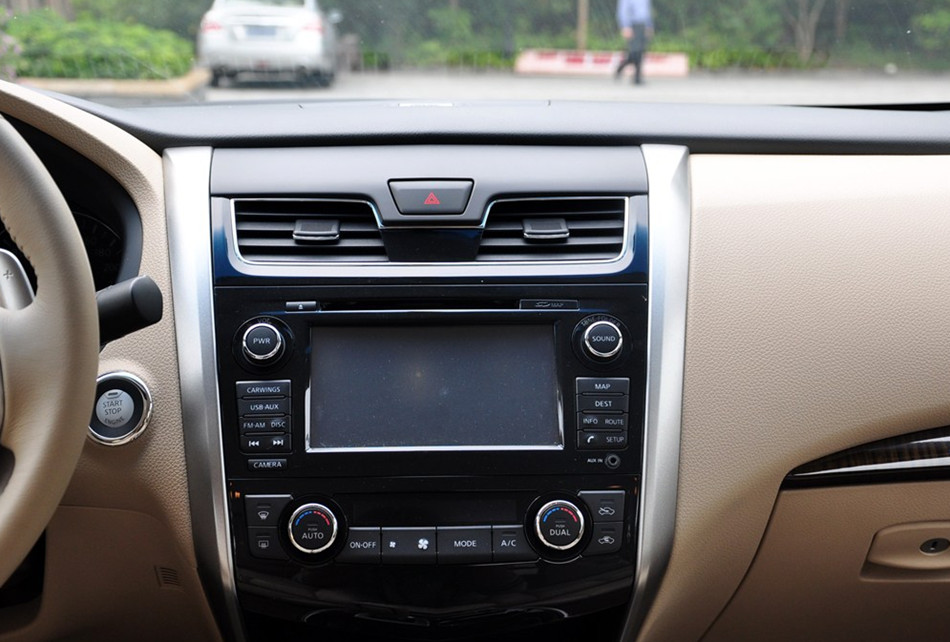 2013款 2.5L XL-UpperNAVI Tech尊贵版 内饰