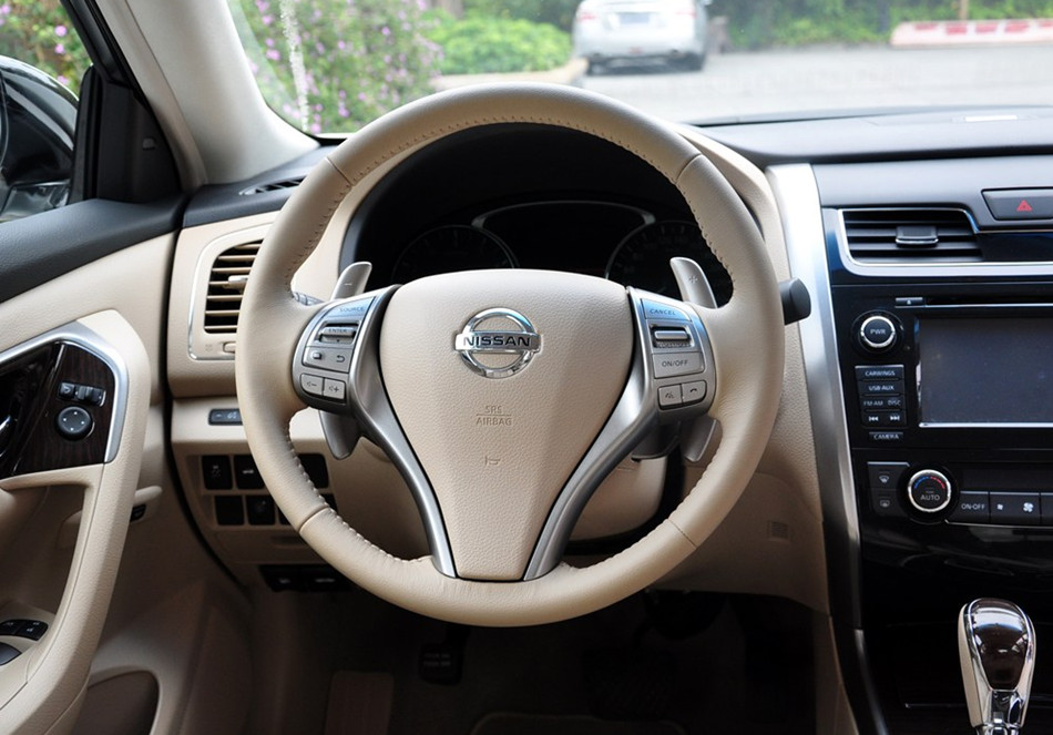 2013款 2.5L XL-UpperNAVI Tech尊贵版 内饰