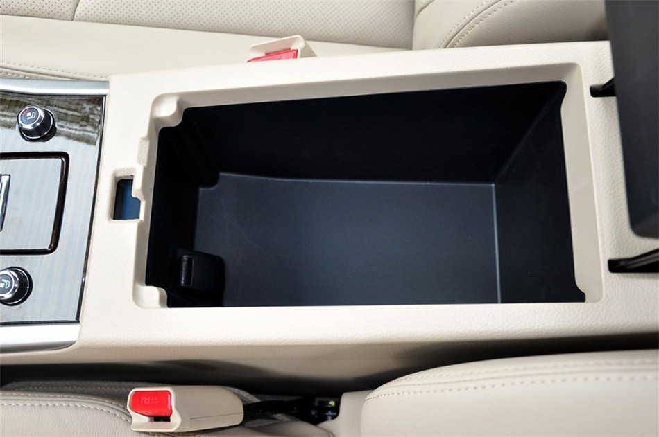 2013款 2.5L XL-UpperNAVI Tech尊贵版 座椅空间