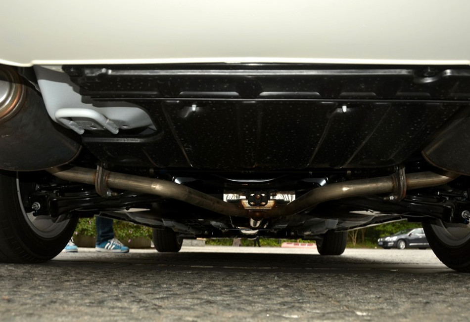 2013款 2.5L XL-UpperNAVI Tech尊贵版 引擎底盘