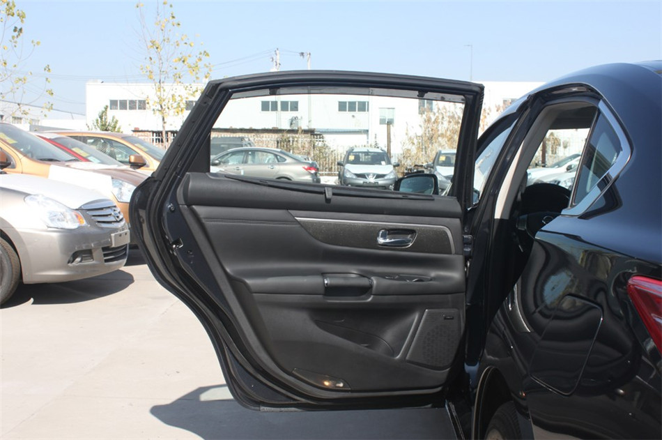 2014款 公爵 2.5L XV-VIP尊领版 内饰