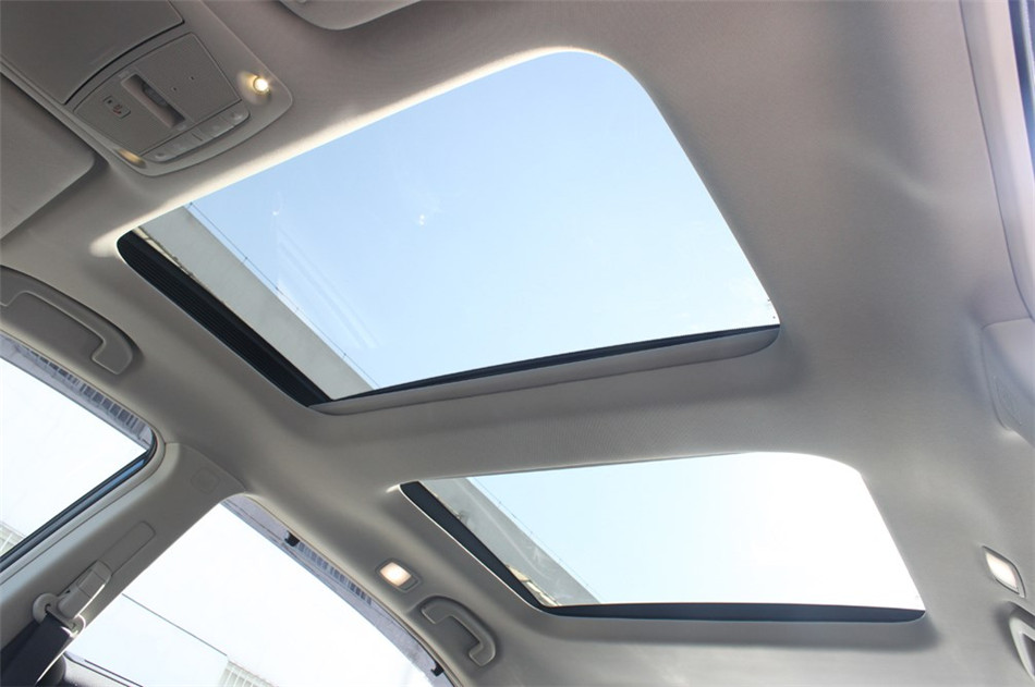 2014款 公爵 2.5L XV-VIP尊领版 座椅空间