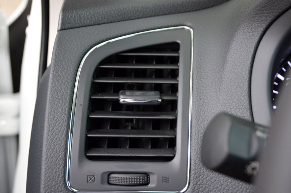 2016款 2.0L XL-Upper智尚版 内饰