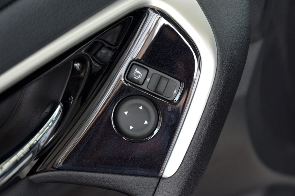 2016款 2.0L XL-Upper智尚版 座椅空间