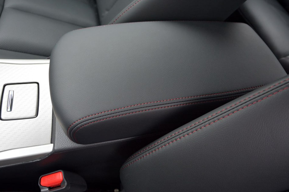 2016款 2.0L XL-Upper智尚版 座椅空间