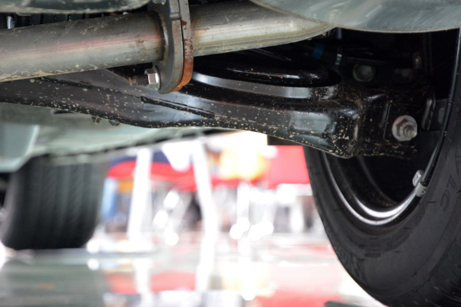 2016款 2.0L XL-Upper智尚版 引擎底盘