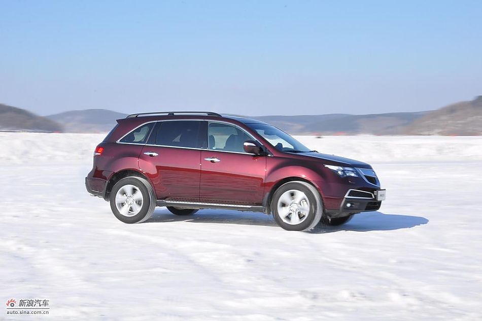 2010款MDX试车实拍图