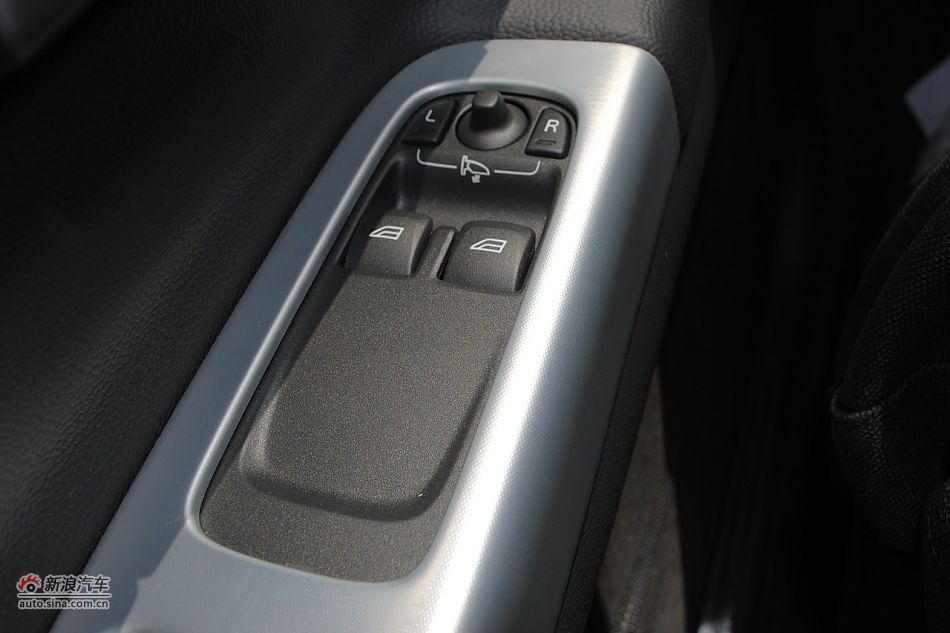 沃尔沃C30 2.0智雅版