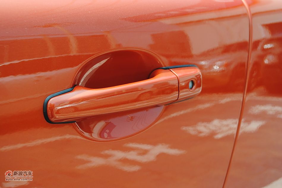 沃尔沃C30 2.0智雅版