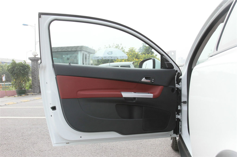 沃尔沃C30 2013款 2.0L炫动版 空间