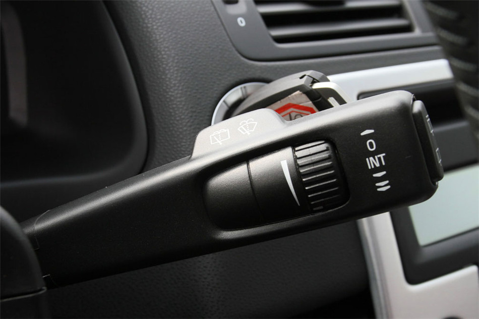 沃尔沃C30 2013款 2.0L炫动版 内饰