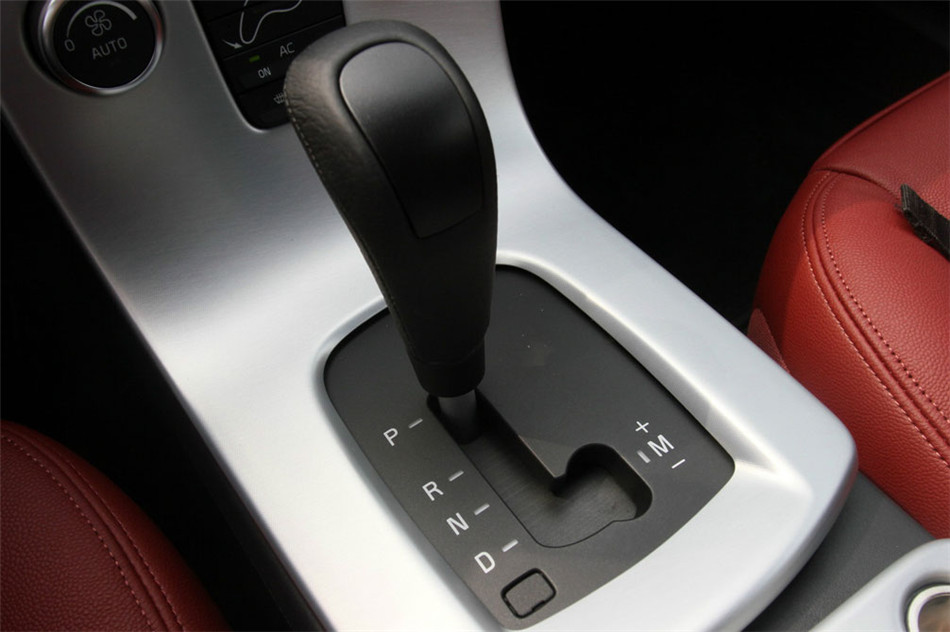 沃尔沃C30 2013款 2.0L炫动版 内饰