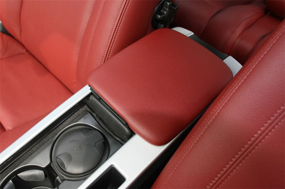 沃尔沃C30 2013款 2.0L炫动版 内饰