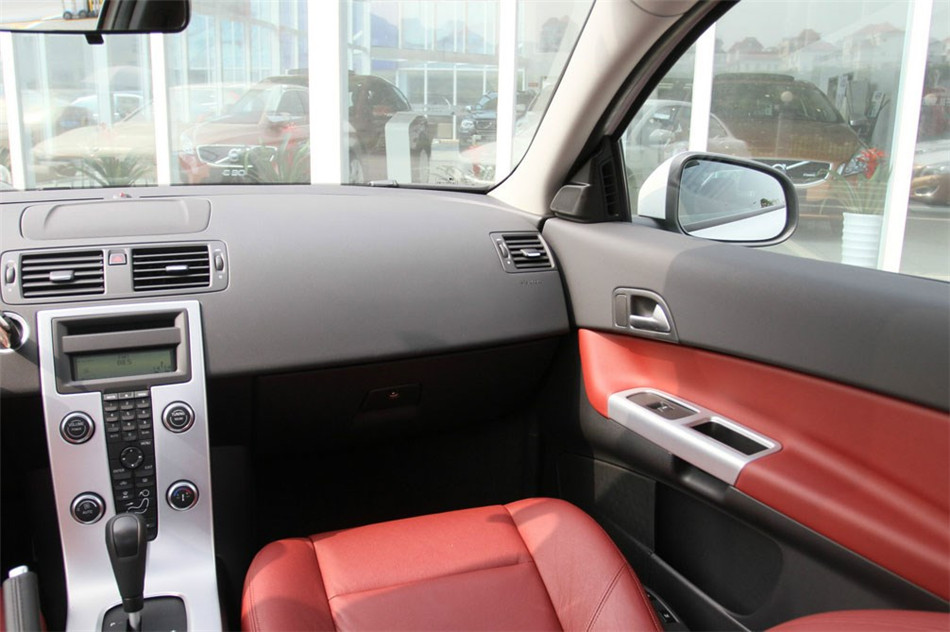 沃尔沃C30 2013款 2.0L炫动版 内饰