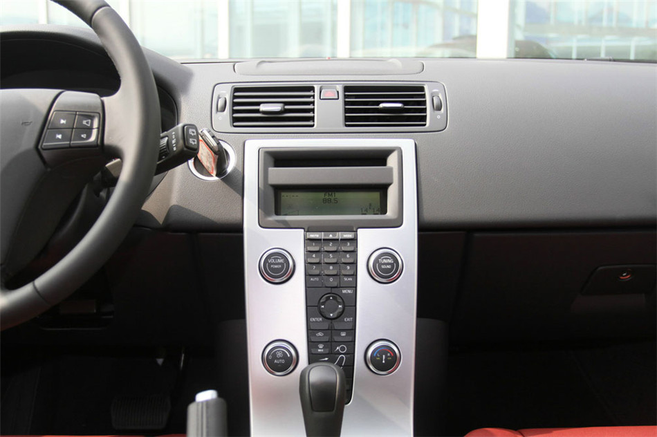 沃尔沃C30 2013款 2.0L炫动版 内饰