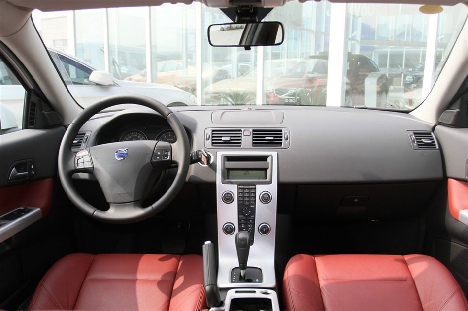 沃尔沃C30 2013款 2.0L炫动版 内饰