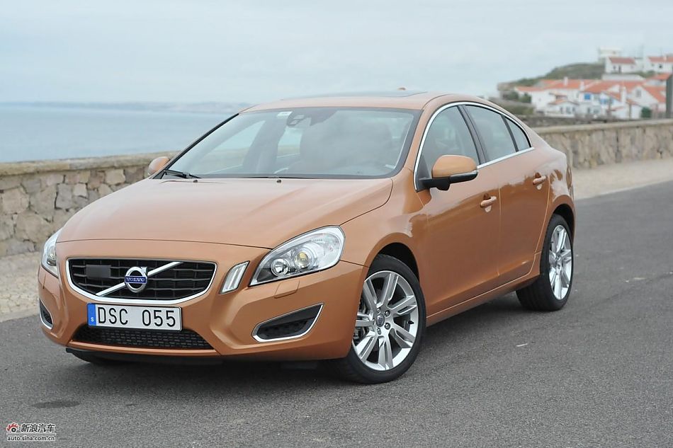 沃尔沃S60 3.0T外观