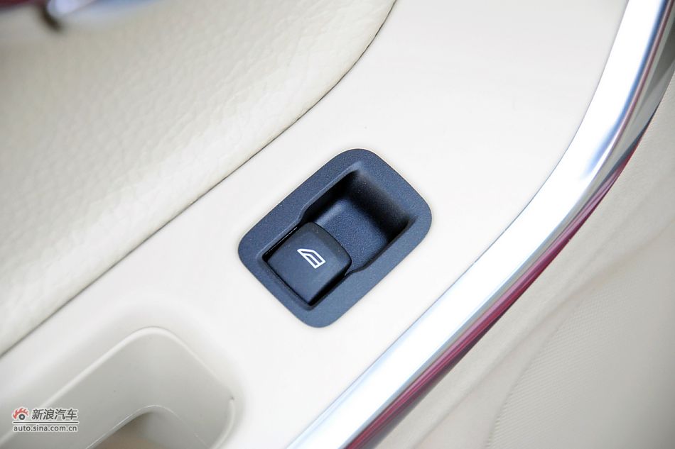 沃尔沃S60高清到店实拍