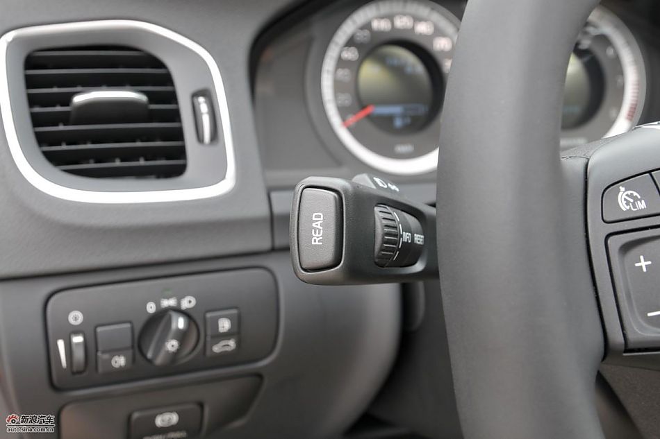 沃尔沃S60 3.0T内饰