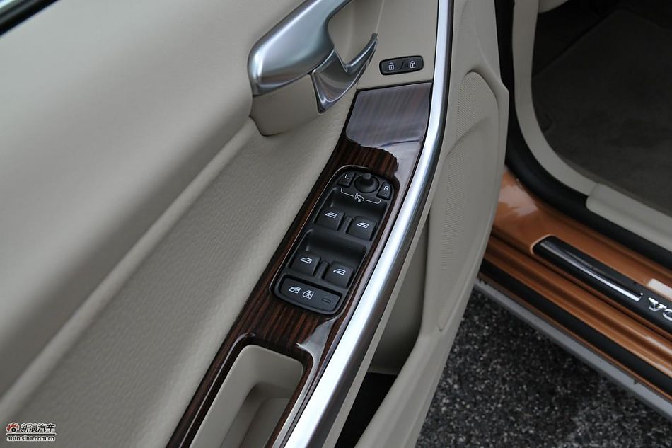 沃尔沃S60 D5内饰