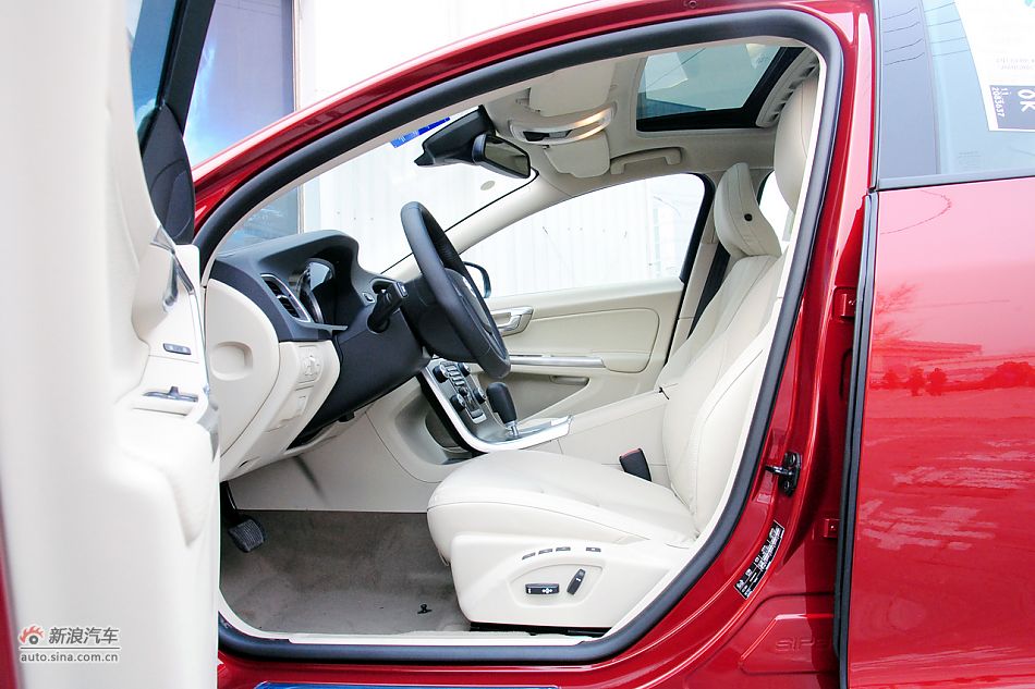 沃尔沃S60高清到店实拍