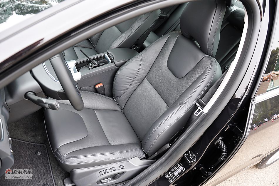 沃尔沃S60内饰