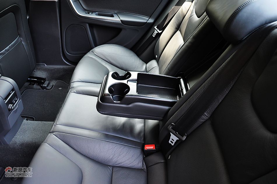 沃尔沃S60内饰