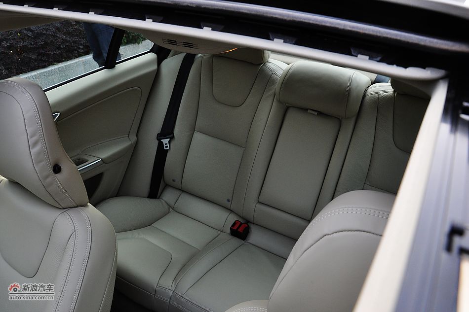 沃尔沃S60内饰