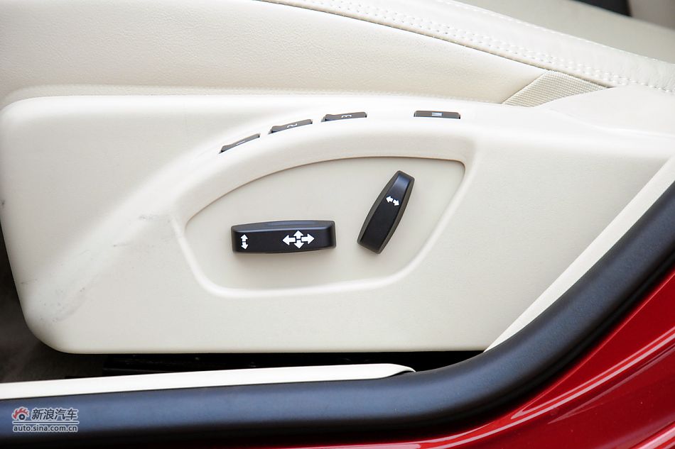 沃尔沃S60高清到店实拍