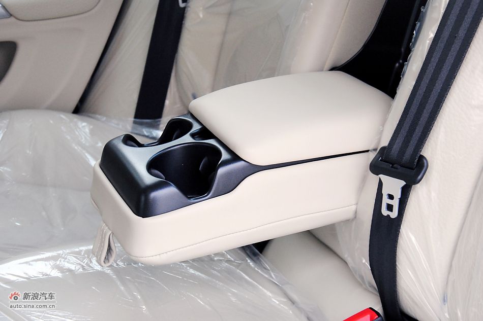 沃尔沃S60高清到店实拍