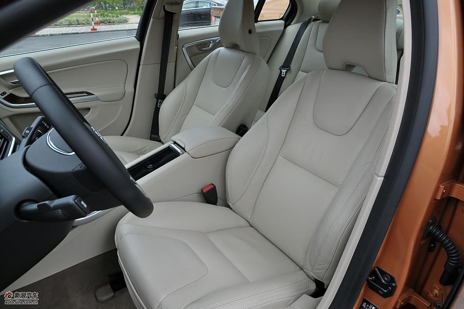 沃尔沃S60 D5内饰