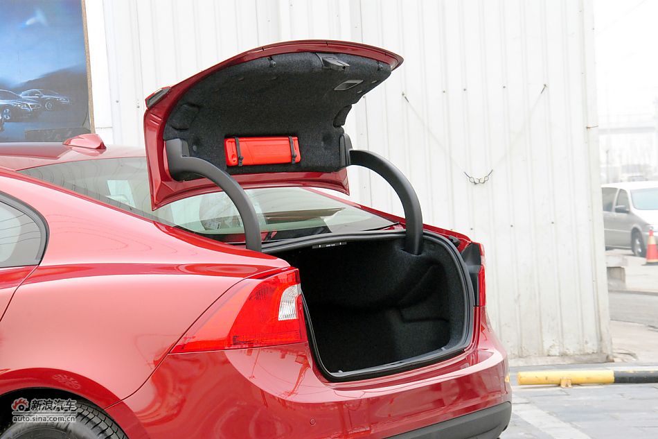 沃尔沃S60高清到店实拍