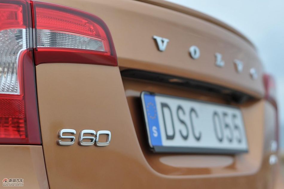 沃尔沃S60 3.0T外观