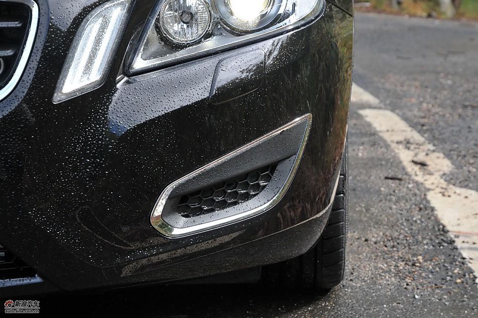 沃尔沃S60 2.0T外观