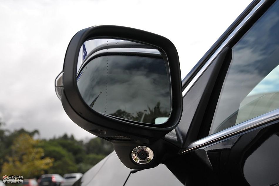 沃尔沃S60 2.0T外观