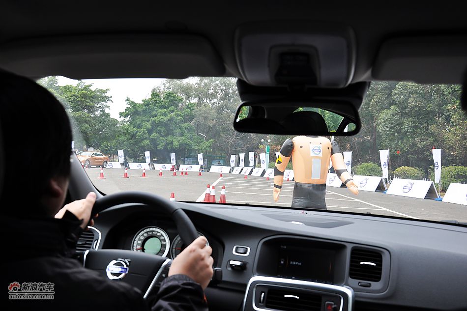 沃尔沃S60试车