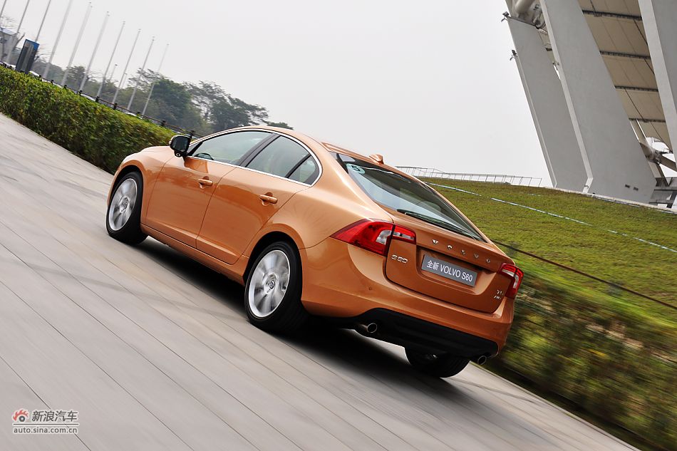 沃尔沃S60试车