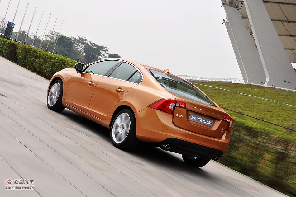 沃尔沃S60试车