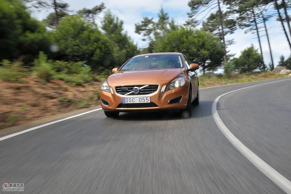 沃尔沃S60 3.0T动态实拍