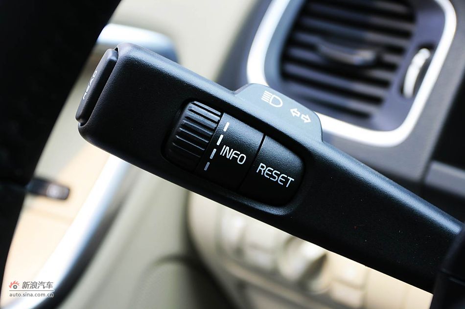 绿色战略 体验试驾沃尔沃S60 1.6T