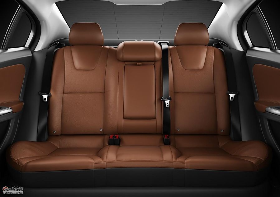 沃尔沃S60资料图-内饰