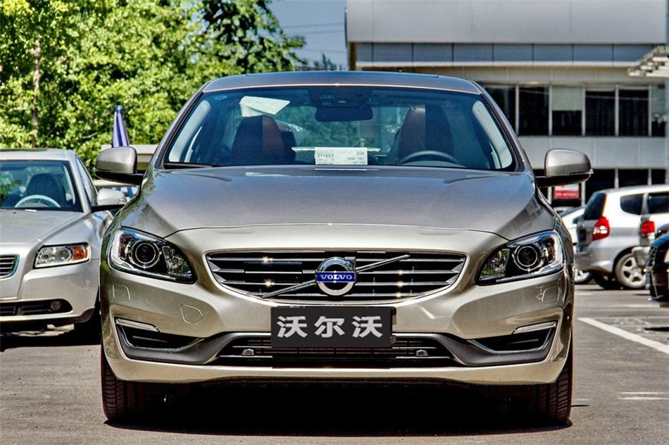 沃尔沃S60 2.0T T5 智雅版 外观